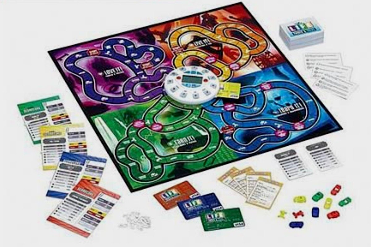 The Game of Life Twists and Turns Rules